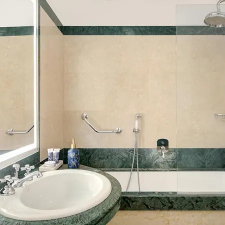 Grand Hotel Santa Lucia-2