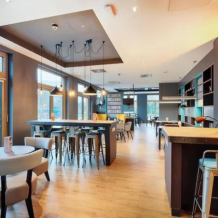 Premier Inn Wiesbaden City Centre-2