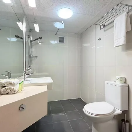 Summit Apartments Brisbane City-3