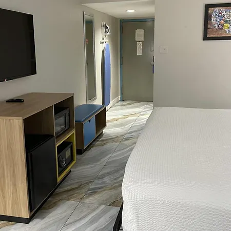 Days Inn By Wyndham Jersey City-3