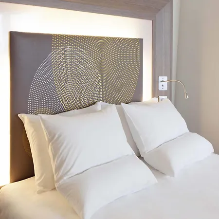 Novotel Chateau De Versailles-2