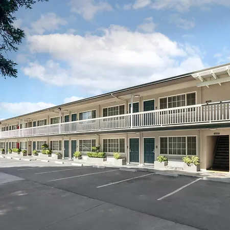 Best Western Town House Lodge-3