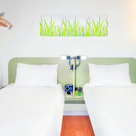 Ibis Budget Marseille Valentine-2