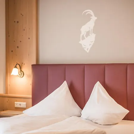 Hotel Schoenegg-3