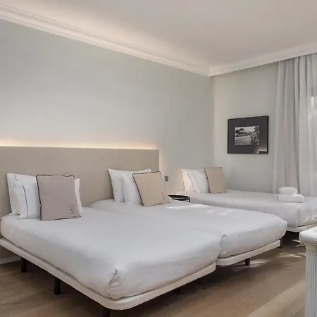 Hotel Montjoi by Brava Hoteles-3
