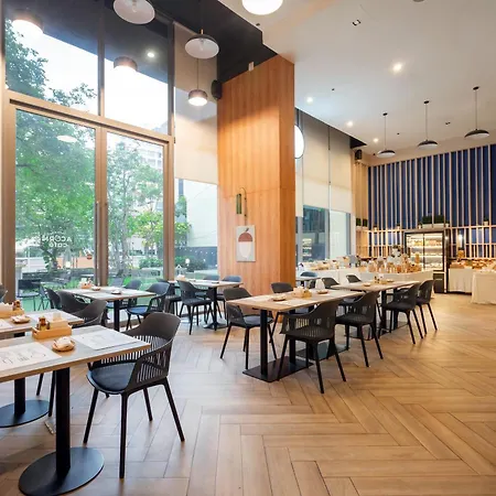 Oakwood Suites Bangkok-3