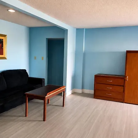 Blue Way Inn & Suites Wichita East-3