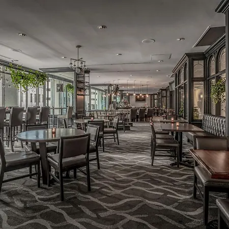 Delta Hotels By Marriott Montreal-2