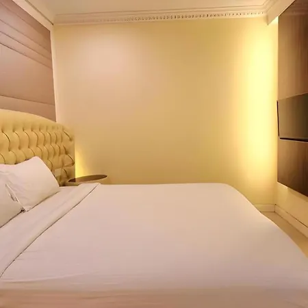 Ritzton Hotel-2