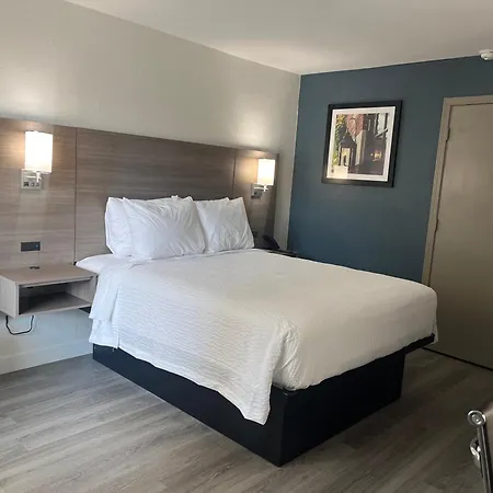 Baymont By Wyndham Sumter Northwest-2