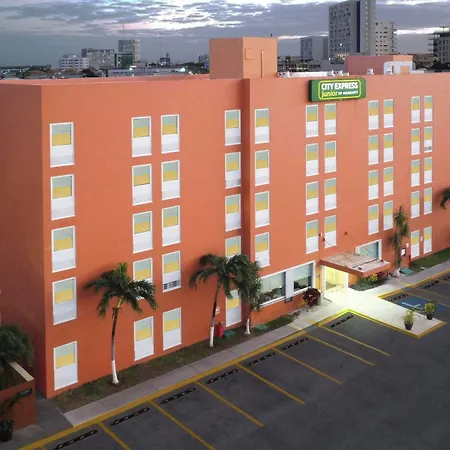 City Express Junior By Marriott Cancun-2
