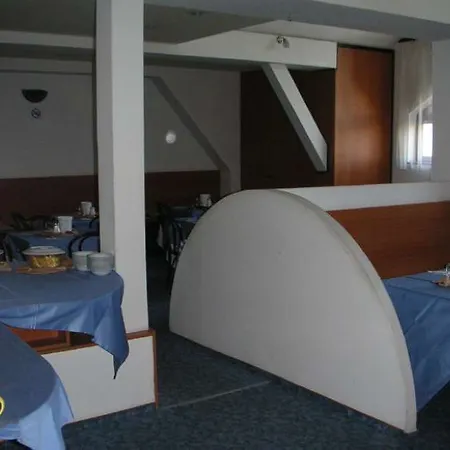 Hotel Fortuna-3