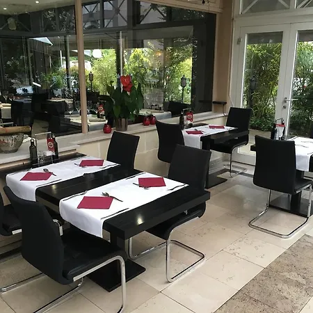 Hostellerie De La Vendee-2
