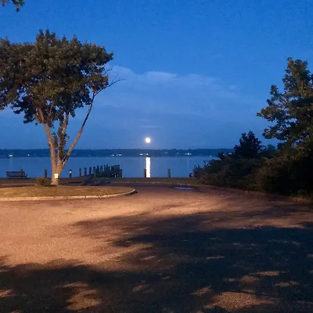 The Stirling House Waterfront Inn Greenport-2