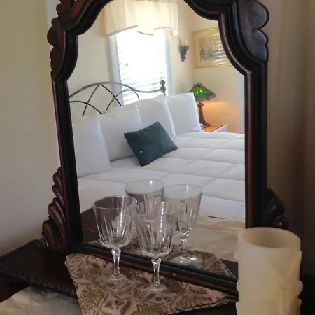The Stirling House Waterfront Inn Greenport-3