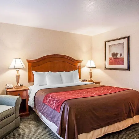 Comfort Inn Conference Center Hillsboro-3