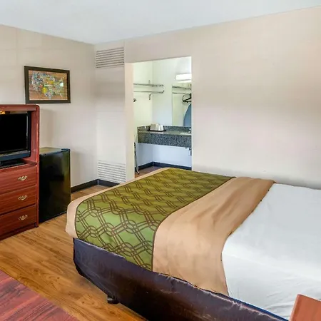 Econo Lodge & Suites Spokane-3