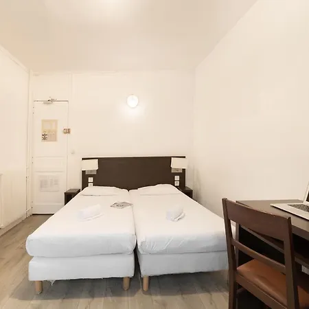 Untalented Hotel - Villette-3