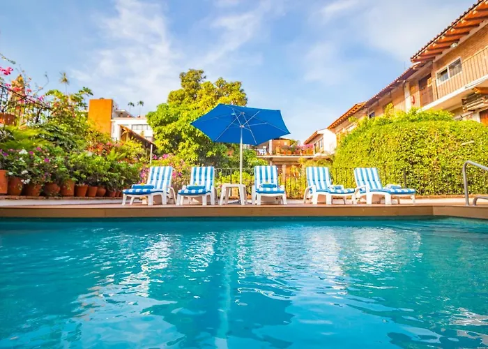 Hotel Posada De Roger - Near Los Muertos Beach Puerto Vallarta