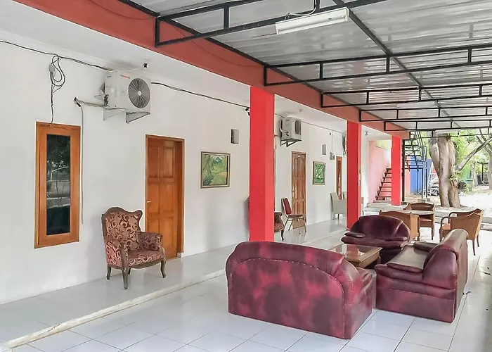 Rumah Panggung Guest House Syariah Mitra Reddoorz Cirebon