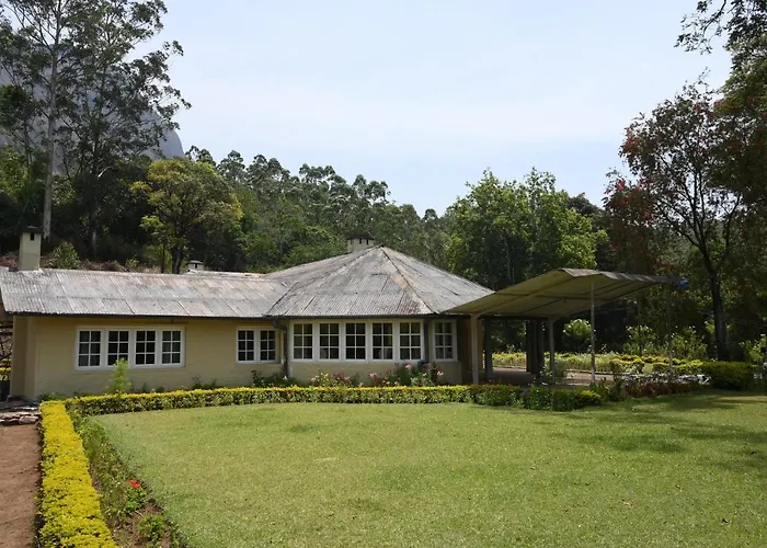 Ama Stays And Trails Tea Estate Bungalows , Munnar