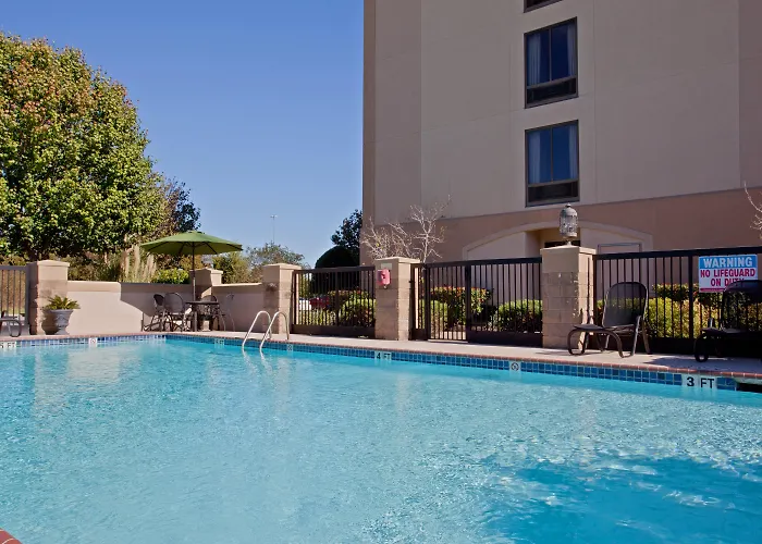Best Western Plus Sugar Land-Stafford