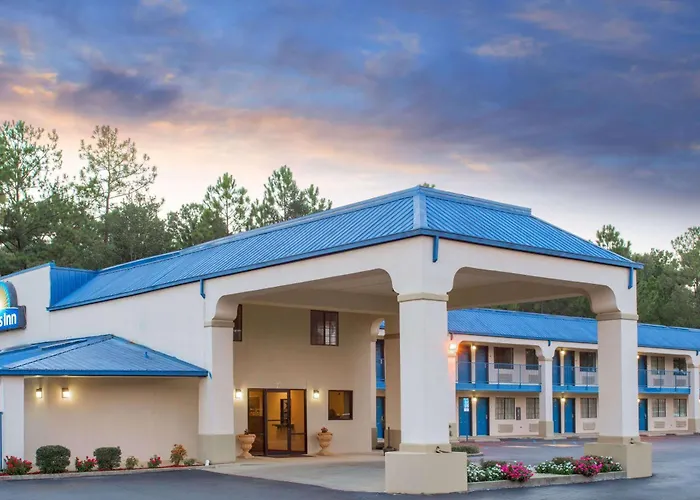 Days Inn By Wyndham Picayune
