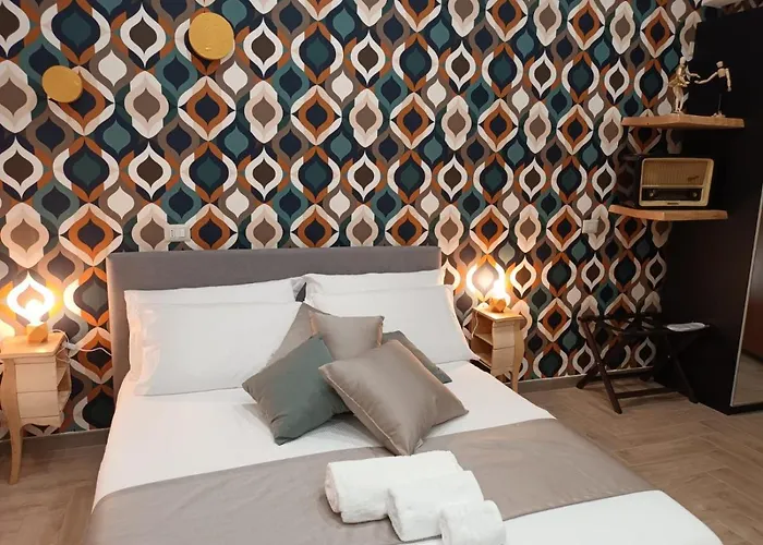 Geometric Art Home Bari