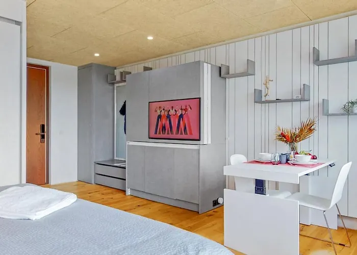 Evi'S Home Hotel & Apartments