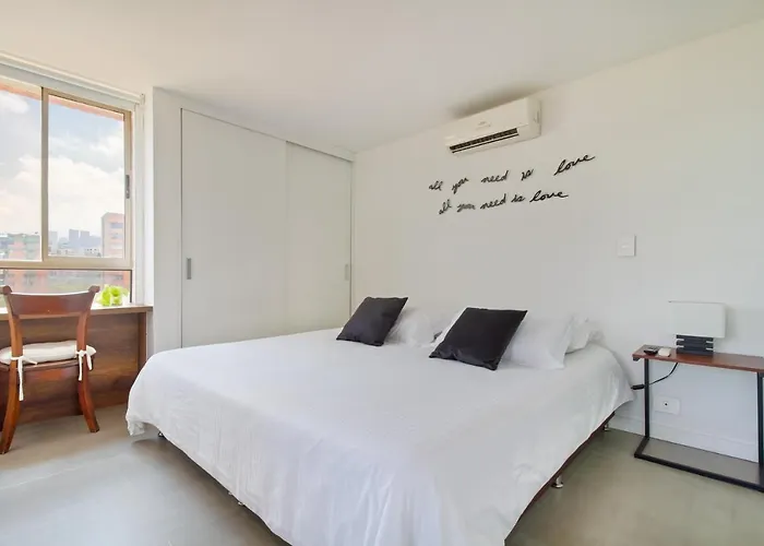 Aptos Alcazar Oviedo By HOUSY HOST Medellín