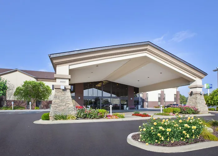 Holiday Inn Express Detroit-Warren/General Motors Technology Center By Ihg