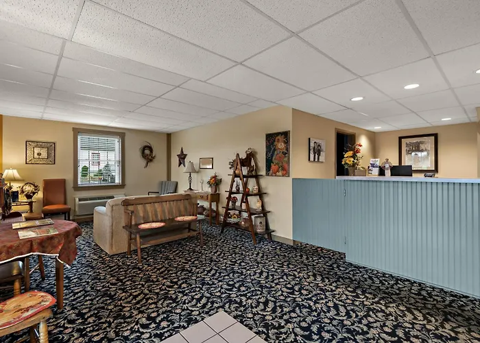 Country Living Inn Smoketown 