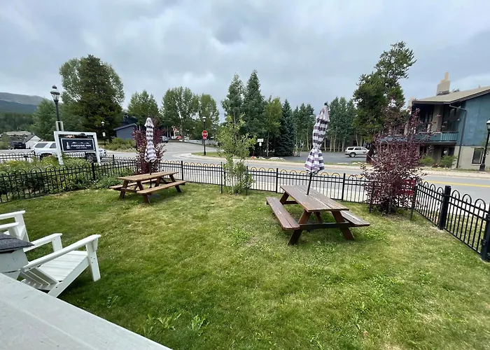 Fireside Inn & Hostel