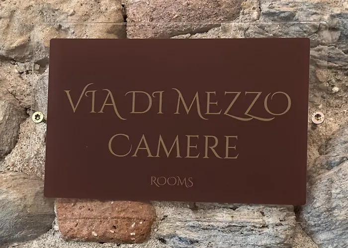 Via di Mezzo Camere Camera 103 Pietrasanta