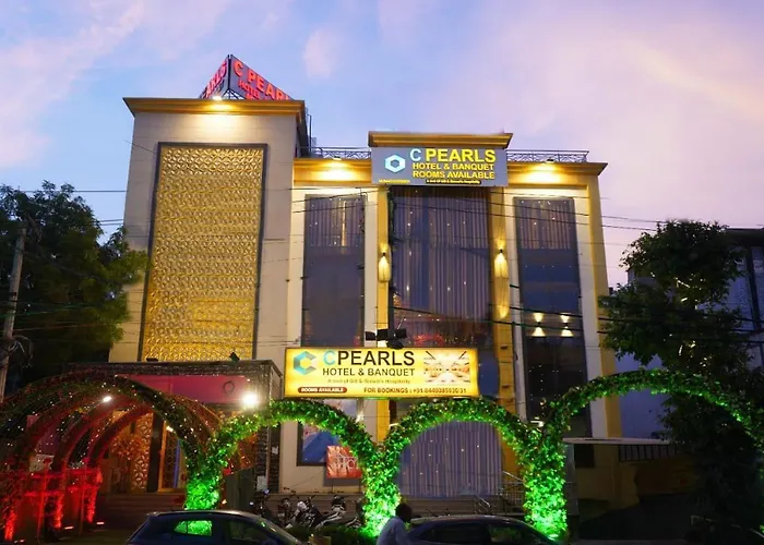 C- Pearls Hotel And Banquet Delhi 