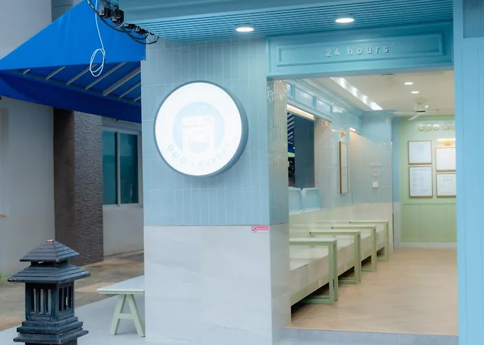 Apo Hotel