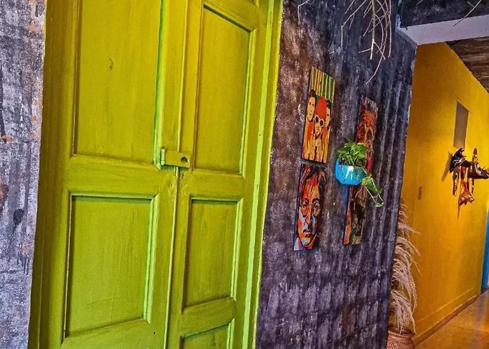 Urban Hostal Bar