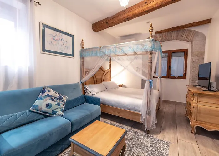 Chambre Du Puits Du Couvent Narbona
