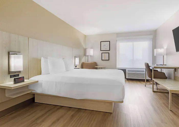 Best Western Plus Sugar Land-Stafford