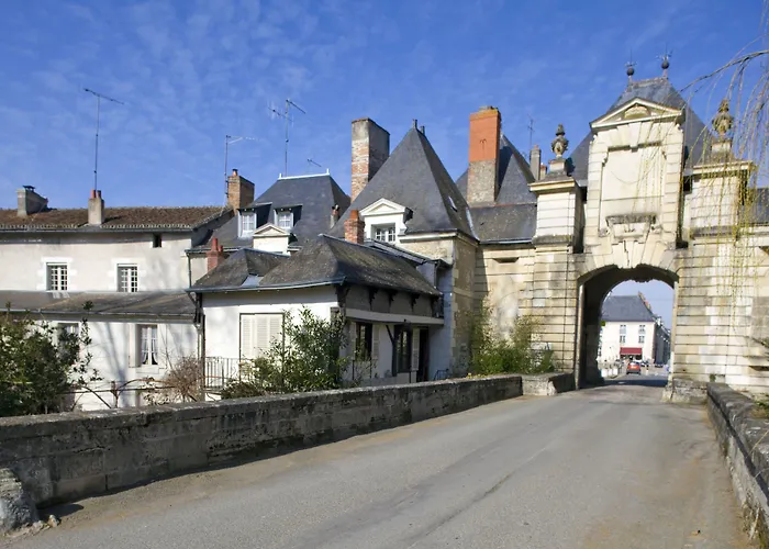 Logis Le Puits Doré Richelieu
