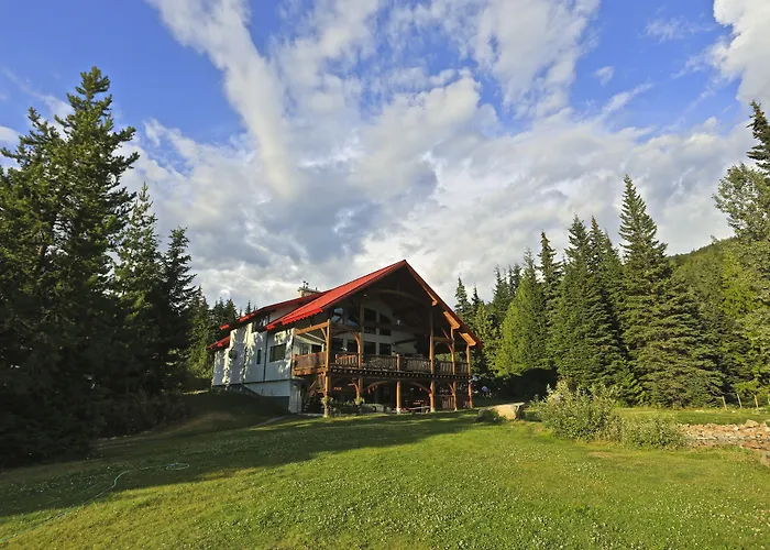 Heather Mountain Lodge Rogers Pass