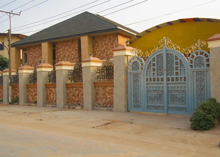 Owee'S Place Lagos