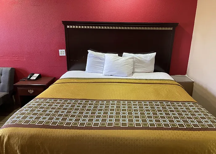 Deluxe Inn