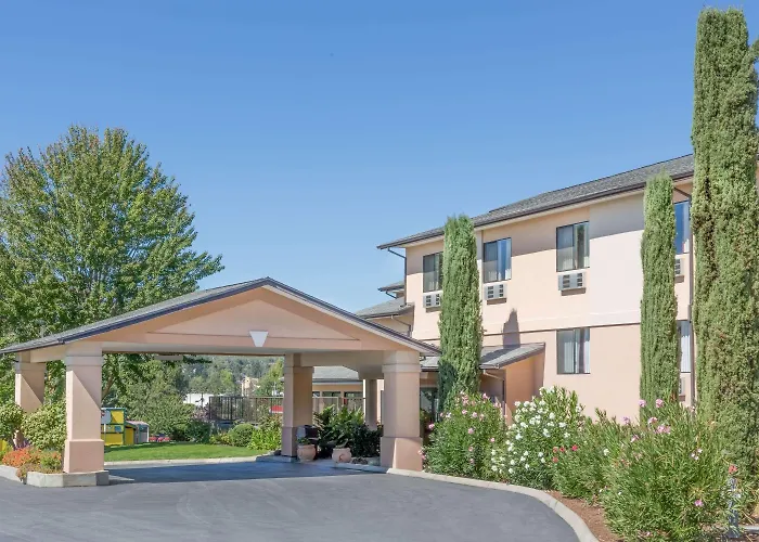 Super 8 By Wyndham Grants Pass