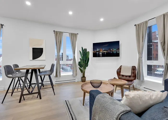 Deluxe Suites Downtown Montreal