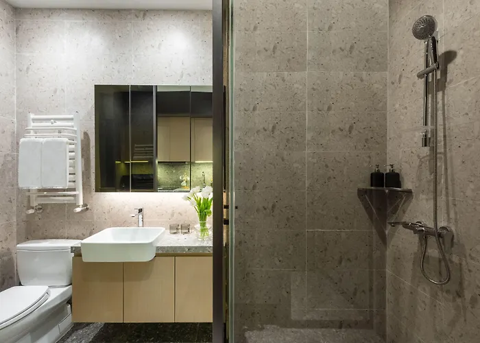 Base-Sanlitun Serviced Apartment