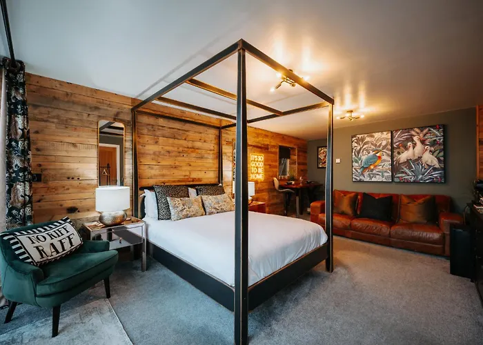 Boutique Shrewsbury Suites
