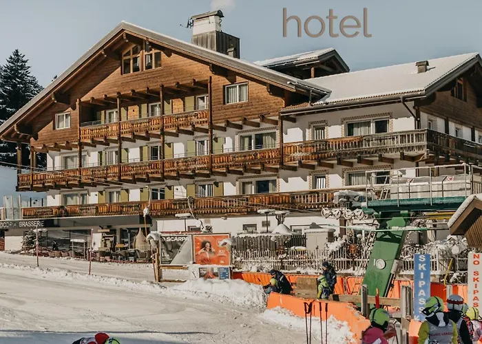 Hotel Hell Urtijëi