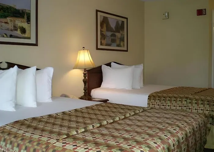 Quality Inn Bessemer I-20 Exit 108 McCalla