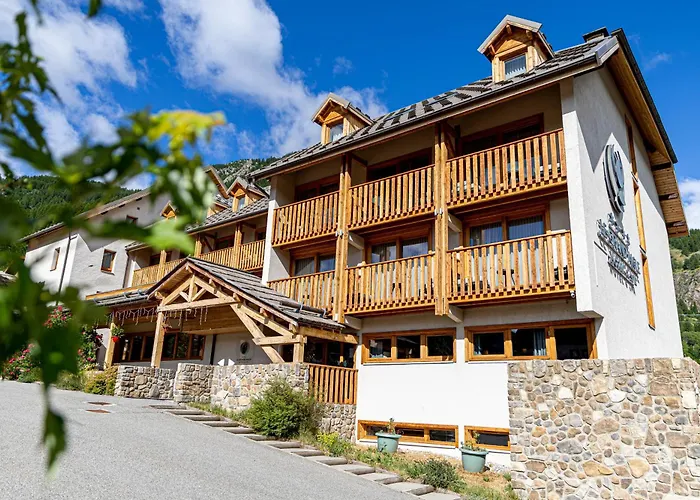 Le Grand Aigle, Friendly Hotel & Spa La Salle-les-Alpes